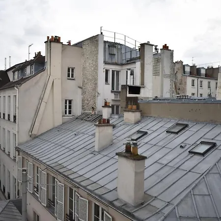 Stylish And Modern In Le Marais