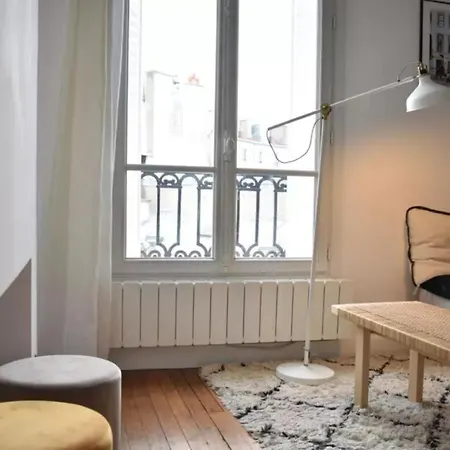 Apartment Stylish And Modern In Le Marais