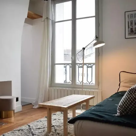 Stylish And Modern In Le Marais Paris